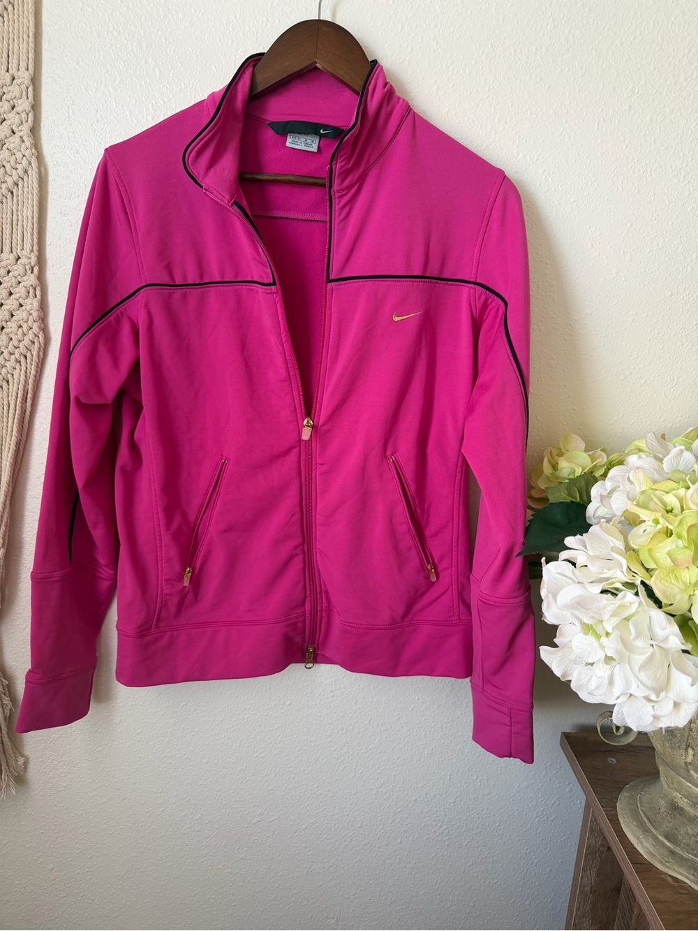 Y2K Nike Women's Hot Pink Zip-Up Track Jacket with Black Piping
